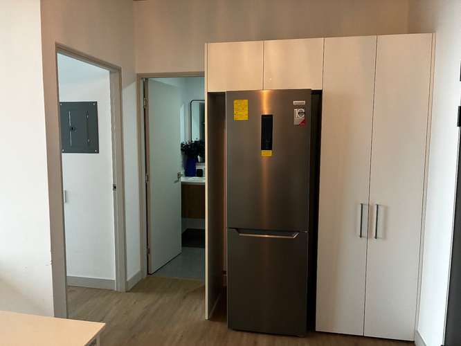 Apartamento de lujo amueblado y equipado en Escalante, torre Secret, con balcón y vistas