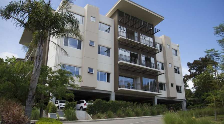 Viva Residences por PACO, amueblado, lujo-amplio 182m2, 3 hab, A/C, 2.5 baños, balcon, amenidades. 