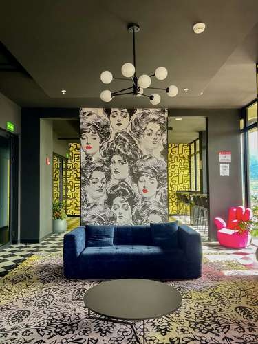 Estudio con línea blanca en Condominio Sky Garden Sabana