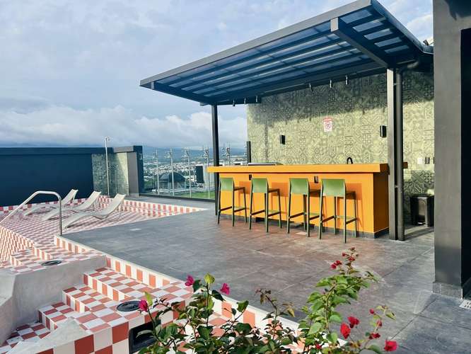 Estudio con línea blanca en Condominio Sky Garden Sabana