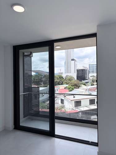 Estudio con línea blanca en Condominio Sky Garden Sabana
