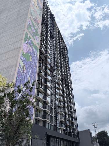 Estudio con línea blanca en Condominio Sky Garden Sabana