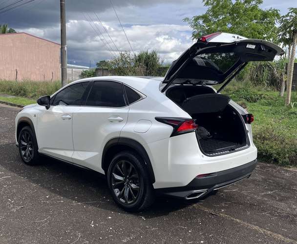 Lexus NX 300 F Sport