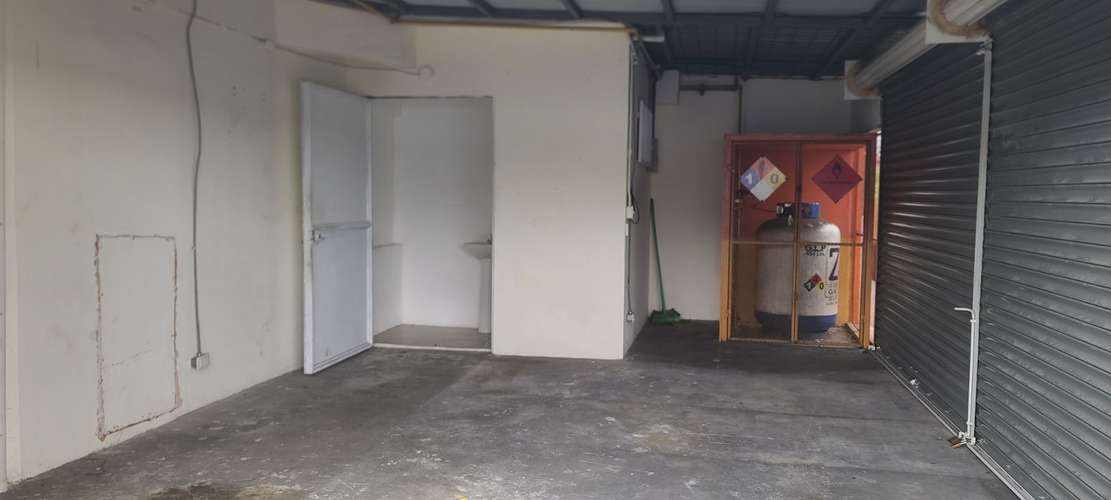 Local Esquinero 33 m2  en Centro Comercial Curridabat - Imagen 13