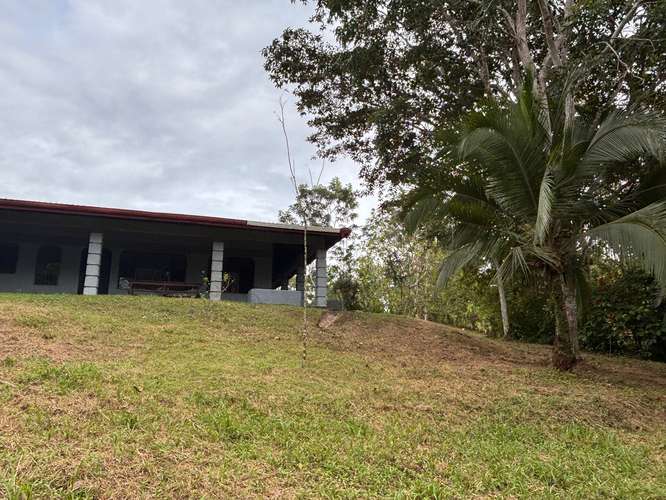 House with access to the San Carlos River, just 35 minutes from Arenal Volcano and La Fortuna.