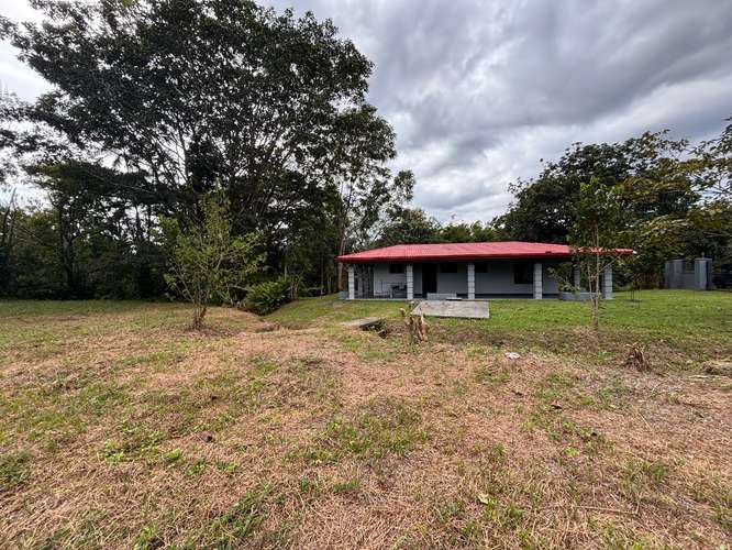 House with access to the San Carlos River, just 35 minutes from Arenal Volcano and La Fortuna.