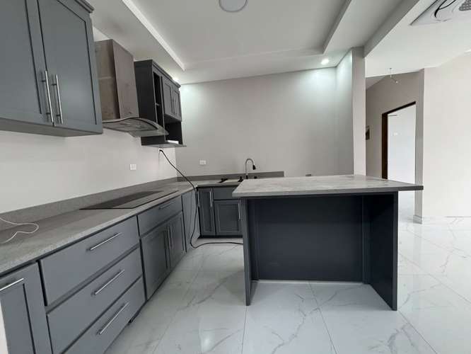 Escazu  Cómodo y Moderno Apartamento  3 HAB $1500