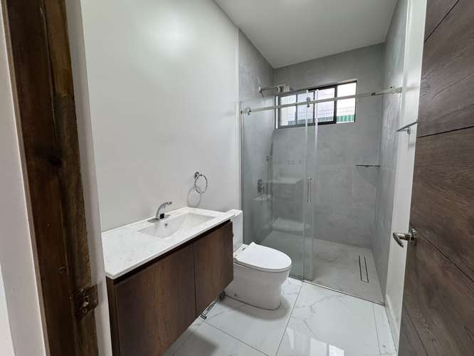 Escazu  Cómodo y Moderno Apartamento  3 HAB $1500