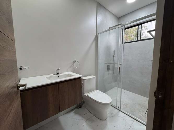 Escazu  Cómodo y Moderno Apartamento  3 HAB $1500