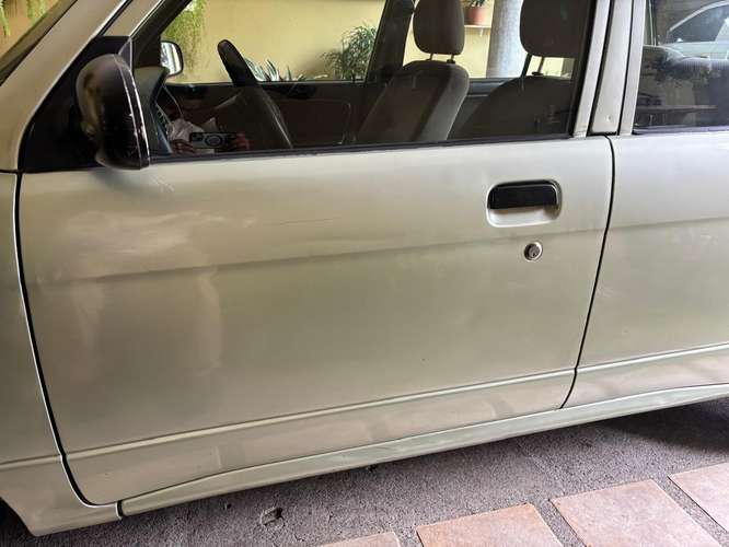 DAIHATSU CUORE 2001