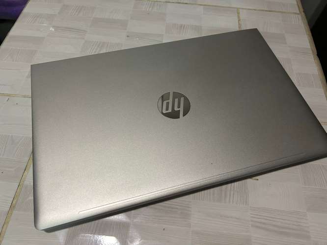 LAPTOP BARATA HP 450 