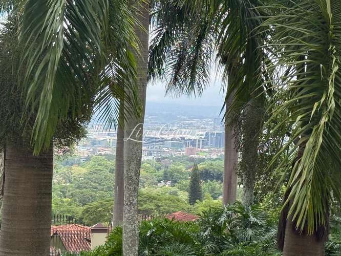 Apartamento dúplex de lujo con jardín privado en alquiler | San Rafael de Escazú - Imagen 5