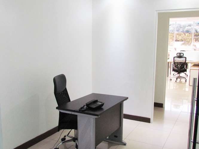 Oficina en Alquiler en Escazú (La Paco)| 110 m², Mezzanina, Mobiliario y 2 Parqueos Privados ID11674 - Imagen 3