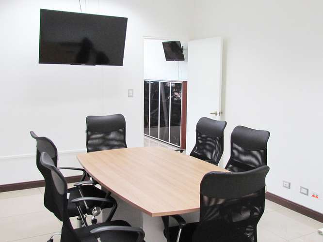 Oficina en Alquiler en Escazú (La Paco)| 110 m², Mezzanina, Mobiliario y 2 Parqueos Privados ID11674 - Imagen 2