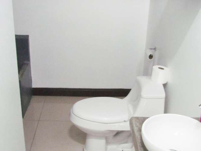Oficina en Alquiler en Escazú (La Paco)| 110 m², Mezzanina, Mobiliario y 2 Parqueos Privados ID11674 - Imagen 7