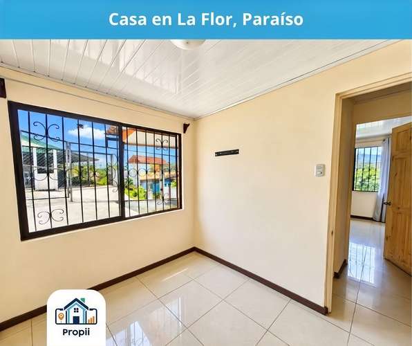 Se vende casa en La Flor, Santiago de Paraíso, Cartago - 3 Habs, Parqueo para 2 carros y Patio amplio