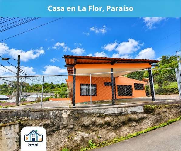 Se vende casa en La Flor, Santiago de Paraíso, Cartago - 3 Habs, Parqueo para 2 carros y Patio amplio