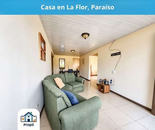 Se vende casa en La Flor, Santiago de Paraíso, Cartago - 3 Habs, Parqueo para 2 carros y Patio amplio