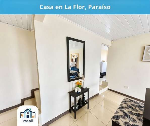 Se vende casa en La Flor, Santiago de Paraíso, Cartago - 3 Habs, Parqueo para 2 carros y Patio amplio