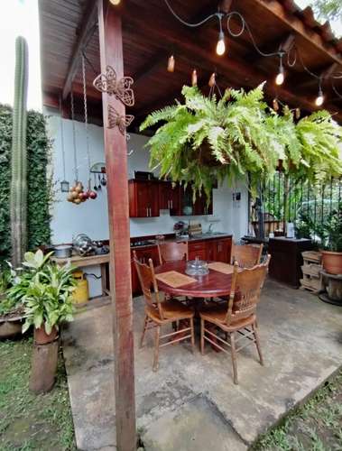 Hermosa Casa En Venta En Residencial De Alta Plusvalía - Imagen 4