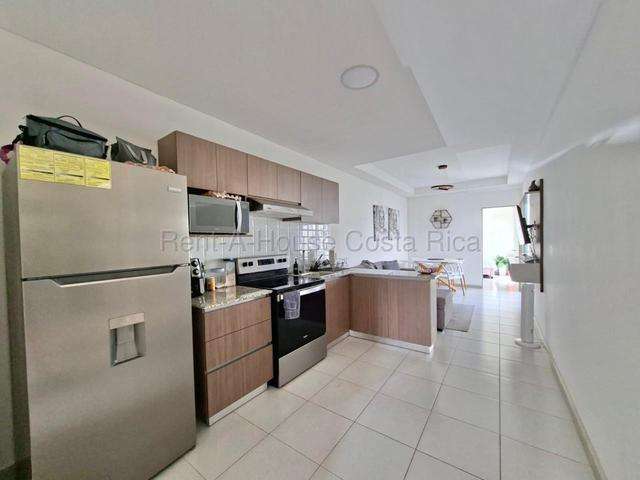 Venta de Moderna Casa en San Antonio de Alajuela RZ - Imagen 2