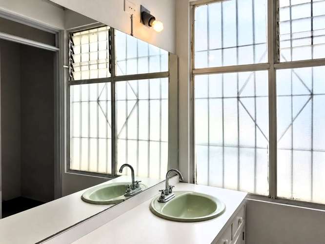 APARTAMENTO TIPO TOWN HOUSE EN SABANA SUR. MATA REDONDA. - Imagen 10