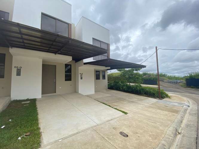 Alquiler de hermosa casa en Condominio Noa en Lagunilla de Heredia 