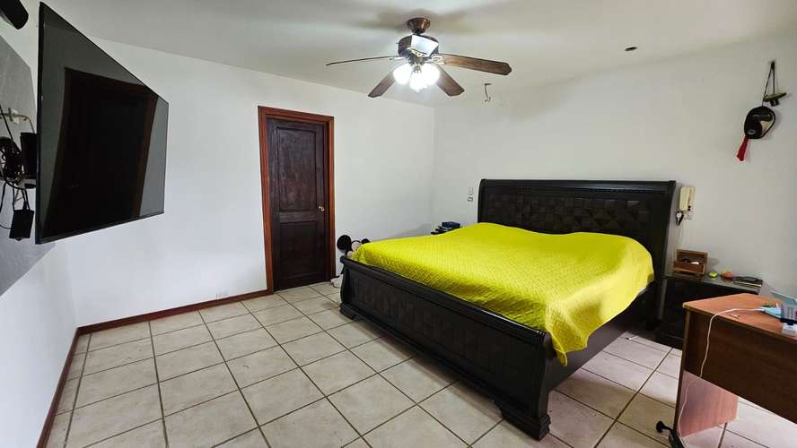 Se alquila amplia casa en Ayarco Curridabat. Cod 25388 - Imagen 10