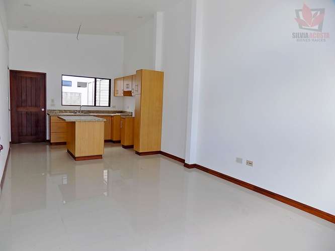 ALQUILER CASA EN CARTAGO CONDOMINIO NOBLEZA DE CORIS