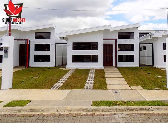 ALQUILER CASA EN CARTAGO CONDOMINIO NOBLEZA DE CORIS