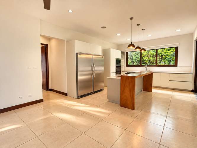 VENTA DE CASA EN CONDOMINIO LA HACIENDA, SANTA ANA* - Imagen 4