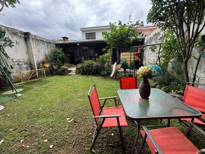 Venta de casa de dos plantas en la Uruca, por el hospital del Trauma -EU ID43919 - Imagen 2