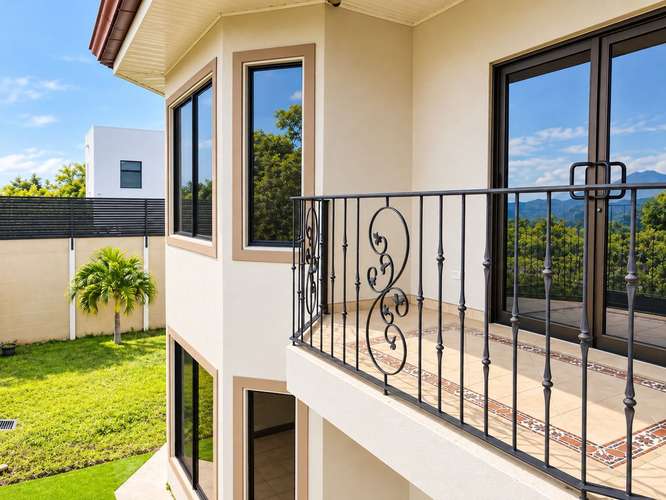ALQUILER DE CASA INDEPENDIENTE EN BRASIL DE SANTA ANA* - Imagen 13