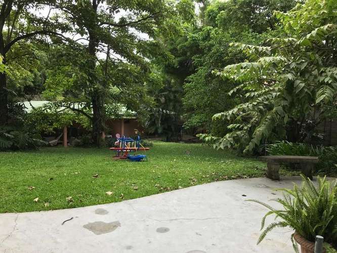 Casa en Escazú con Muebles - Incluye Agua e Internet - No Mascotas