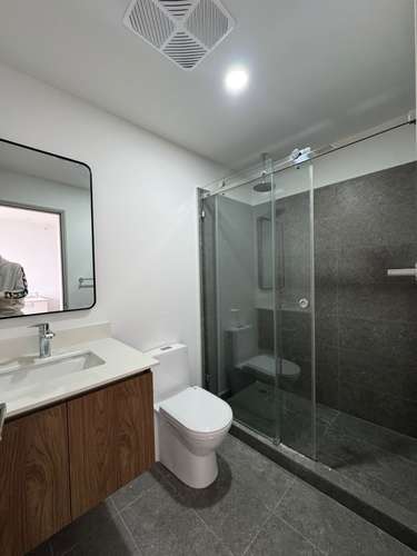 Apartamento con Línea Blanca y Parqueo más Bodega 1200$ - Imagen 6