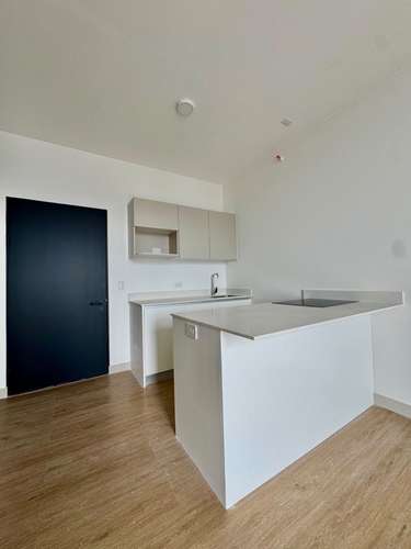 Apartamento con Línea Blanca y Parqueo más Bodega 1200$ - Imagen 5