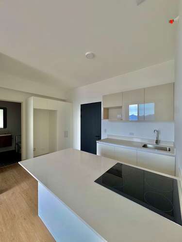 Apartamento con Línea Blanca y Parqueo más Bodega 1200$ - Imagen 3