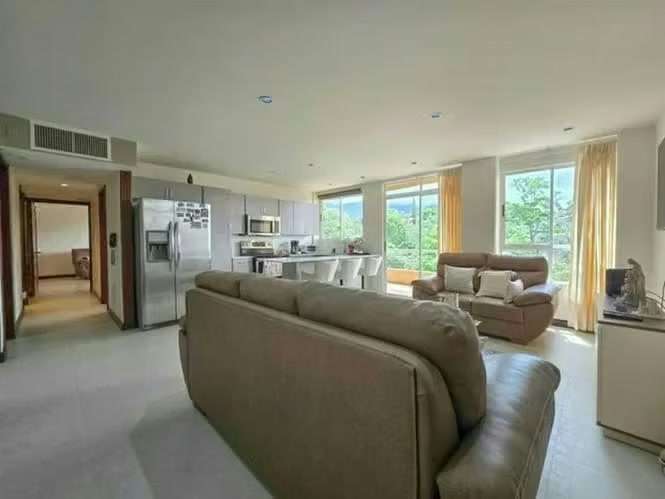 Apartamento de 2 habit. full amueblado con vistas en San Rafael Escazú