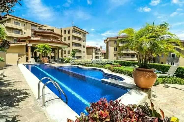 Apartamento de 2 habit. full amueblado con vistas en San Rafael Escazú