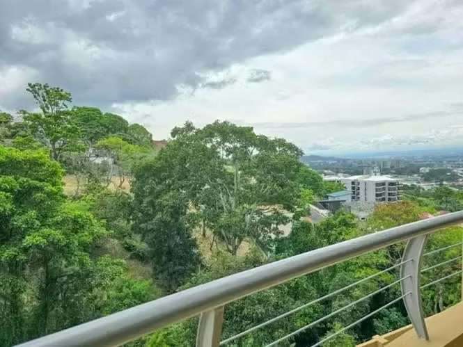 Apartamento de 2 habit. full amueblado con vistas en San Rafael Escazú
