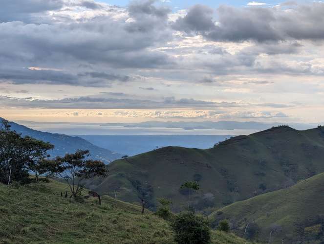 Amplios lotes con vistas al Mar (Pacífico Central) y las montañas, listos para construir  - Imagen 15