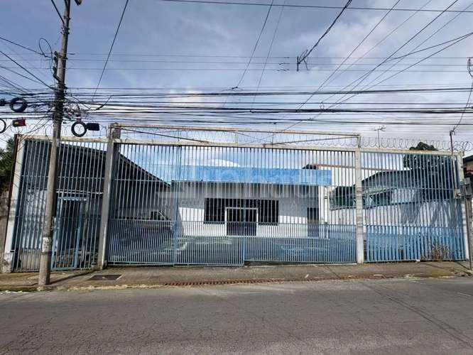 Venta de Bodega, en el Centro de Tres Rios, 