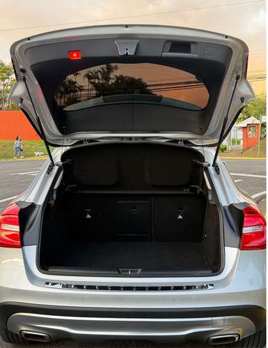 Mercedes Benz GLA200 