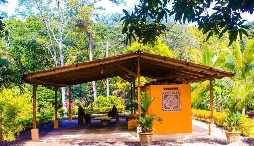 PRECIO REBAJADO. Preciosa propiedad en San Pedro de Turrubares