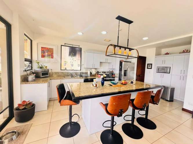 Venta de Casa en Conominio de Lujo, 3 niveles, San Juan de la Unión - Imagen 3