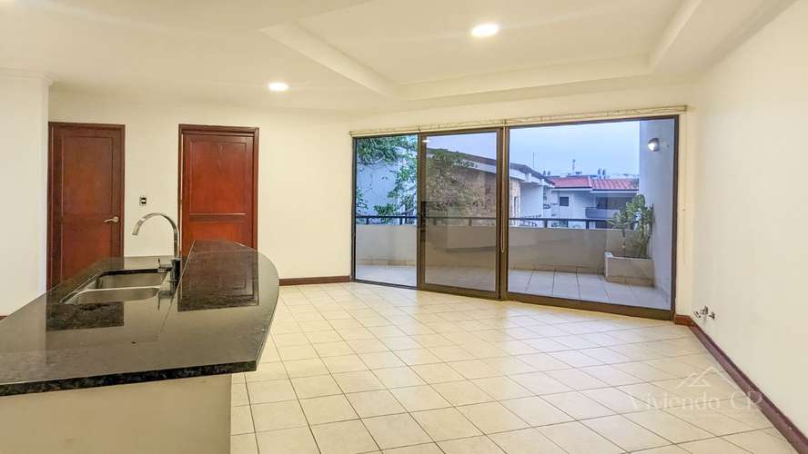 SANTA ANA CENTRO  |  2 HABITACIONES  + LINEA BLANCA   |   3er NIVEL 