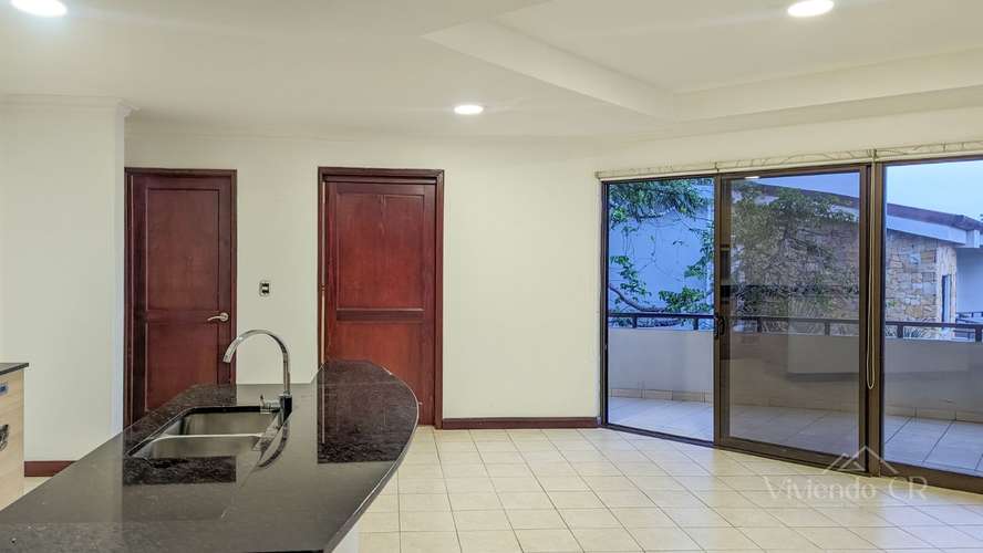 SANTA ANA CENTRO  |  2 HABITACIONES  + LINEA BLANCA   |   3er NIVEL  - Imagen 4