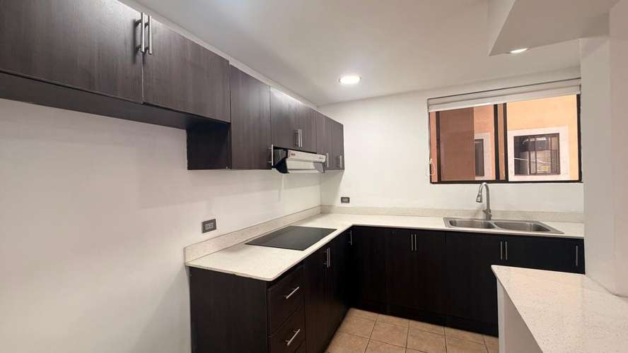 ALQUILER 3 habitaciones 2 baños apartamento 1 parqueo  80M2 en Condominio Condado del Palacio – La Uruca, San José - Imagen 4