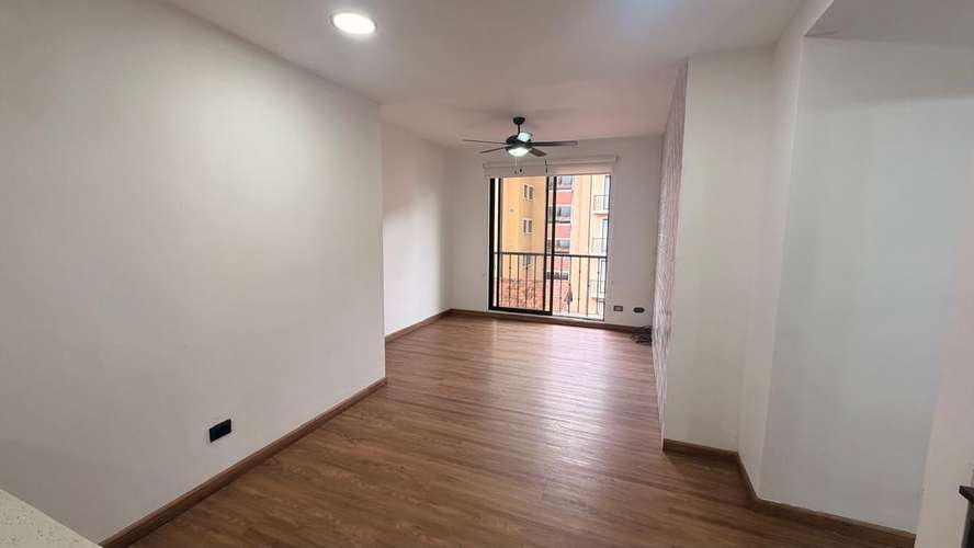 ALQUILER 3 habitaciones 2 baños apartamento 1 parqueo  80M2 en Condominio Condado del Palacio – La Uruca, San José - Imagen 2