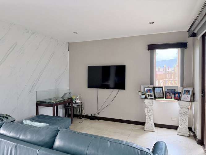  Se Vende Amplia Casa 4 habitaciones en Condominio Exclusivo y Seguro en Belén, Heredia - Imagen 4